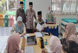 Tim Monev Pastikan PAS dan SAS MTsN 5 Lima Puluh Kota Berjalan Baik